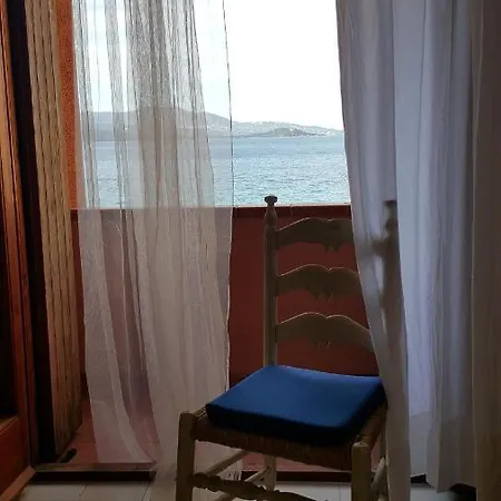 Emerald Apartment *